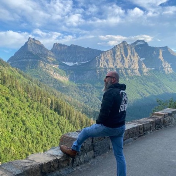 Meet your Posher, Joseph brandon - Picture 1 of 1